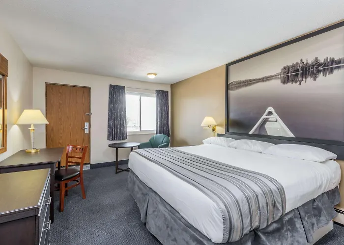 Queen Room